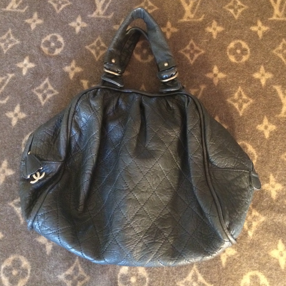 CHANEL Black Quilted Leather Satchel with Diamond Pattern